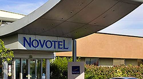 frankreich_hotel_novotel_reims_aussen – © Novotel Reims Tinqueux