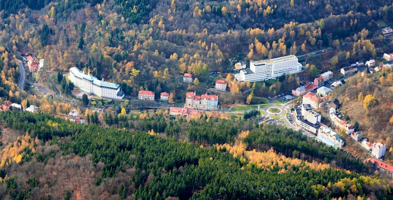 Jachymov aus der Luft – ©Kurhotel Behounek in Jachymov