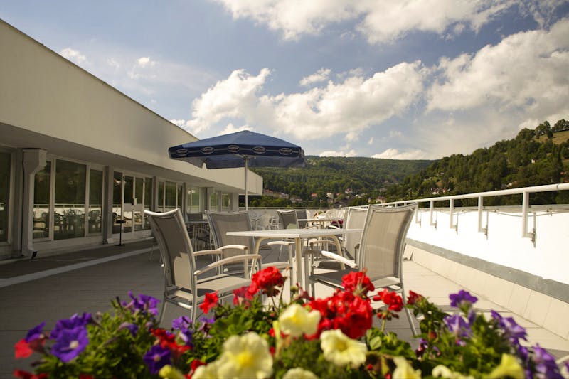 Kurhotel Akademik Behounek - Terrasse – ©Kurhotel Behounek in Jachymov