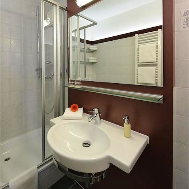 Hotel Phönix - Badezimmer – ©Johannesbad Hotels Bad Füssing GmbH