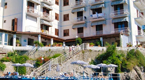 Hotel Rocce Azzurre – © http://www.hotelrocceazzurre.it/en/