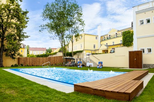 Franzensbad - SPA & Wellness Hotel Reza - Aussenpool &ndash; &copy; SPA und Wellness Hotel Reza Franzensbad