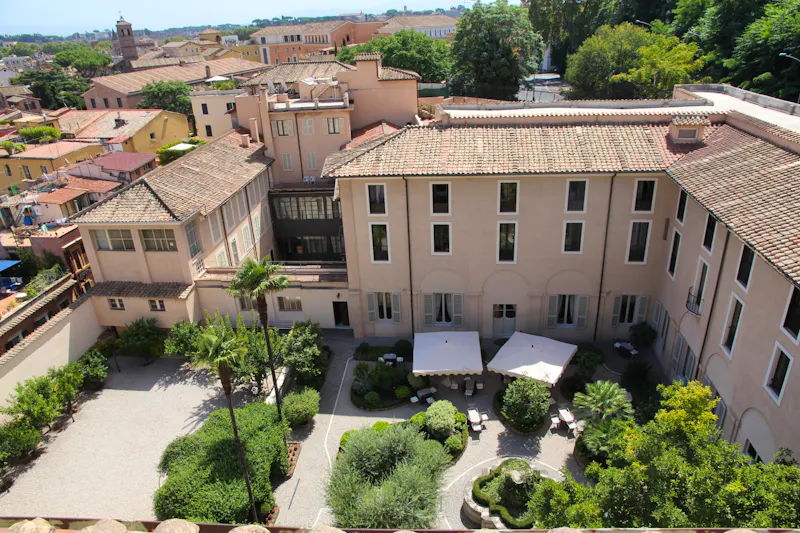 Hotel Donna Camilla Savelli - Innenhof - &copy;Eberhardt Travel GmbH