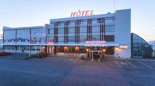 Hotel Keflavik Außenansicht – © http://www.kef.is