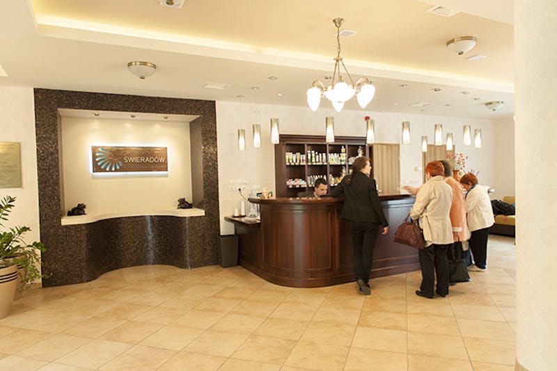 Rezeptionsbereich Hotel Sanus – ©Hotel Sanus