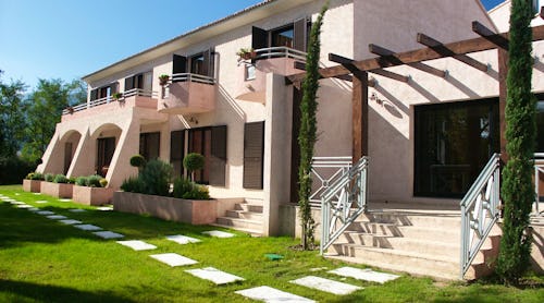Außenansicht des Hotels Chev Walter in Baista – © Hotel Chez Walter in Baista