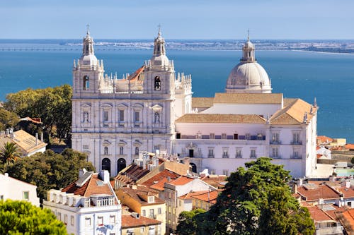Kathedrale St. Vincent in Lissabon &ndash; &copy; Frdric Prochasson - Adobe Stock
