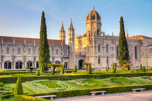 Hieronymus Kloster in Lissabon &ndash; &copy; dennisvdwater - Adobe Stock