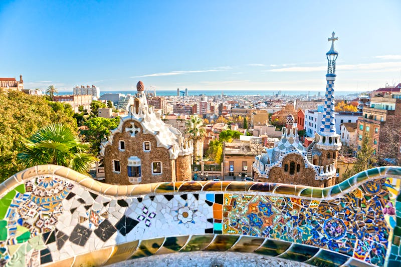 Park Guell in Barcelona - ©Luciano Mortula - Adobe Stock