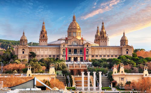 Placa de Espania in Barcelona &ndash; &copy; TTstudio - Adobe Stock