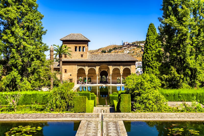 Die Alhambragärten in Granada - ©mrks_v - Adobe Stock