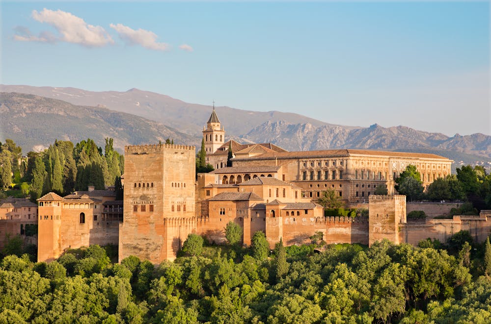 Die Alhambra in Granada &ndash; &copy; Renta Sedmkov - Adobe Stock