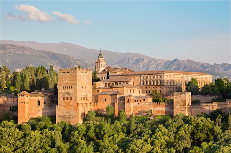 Die Alhambra in Granada - ©Renta Sedmkov - Adobe Stock