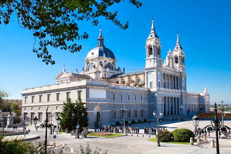 Die Almudena-Kathedrale in Madrid - ©Aleksandar Todorovic - Adobe Stock