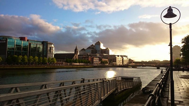 Dublin am Abend - am River Liffy - ©Eberhardt TRAVEL