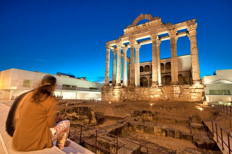 Merida - Templo de Diana - ©Turismo de Extremadura