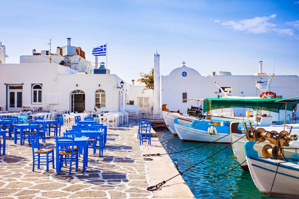Fischerdorf auf Paros, Griechenland &ndash; &copy; kite_rin (Adobe Stock)