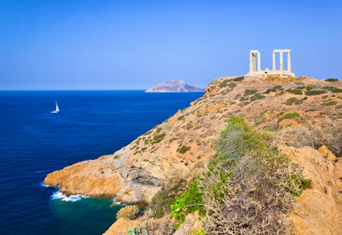 Blick auf den Poseidon Tempel, Kap Sounion &ndash; &copy; Nikolai Sorokin (Adobe Stock)