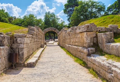 Ruinen von Olympia in Elis &ndash; &copy; elgreko (Adobe Stock)