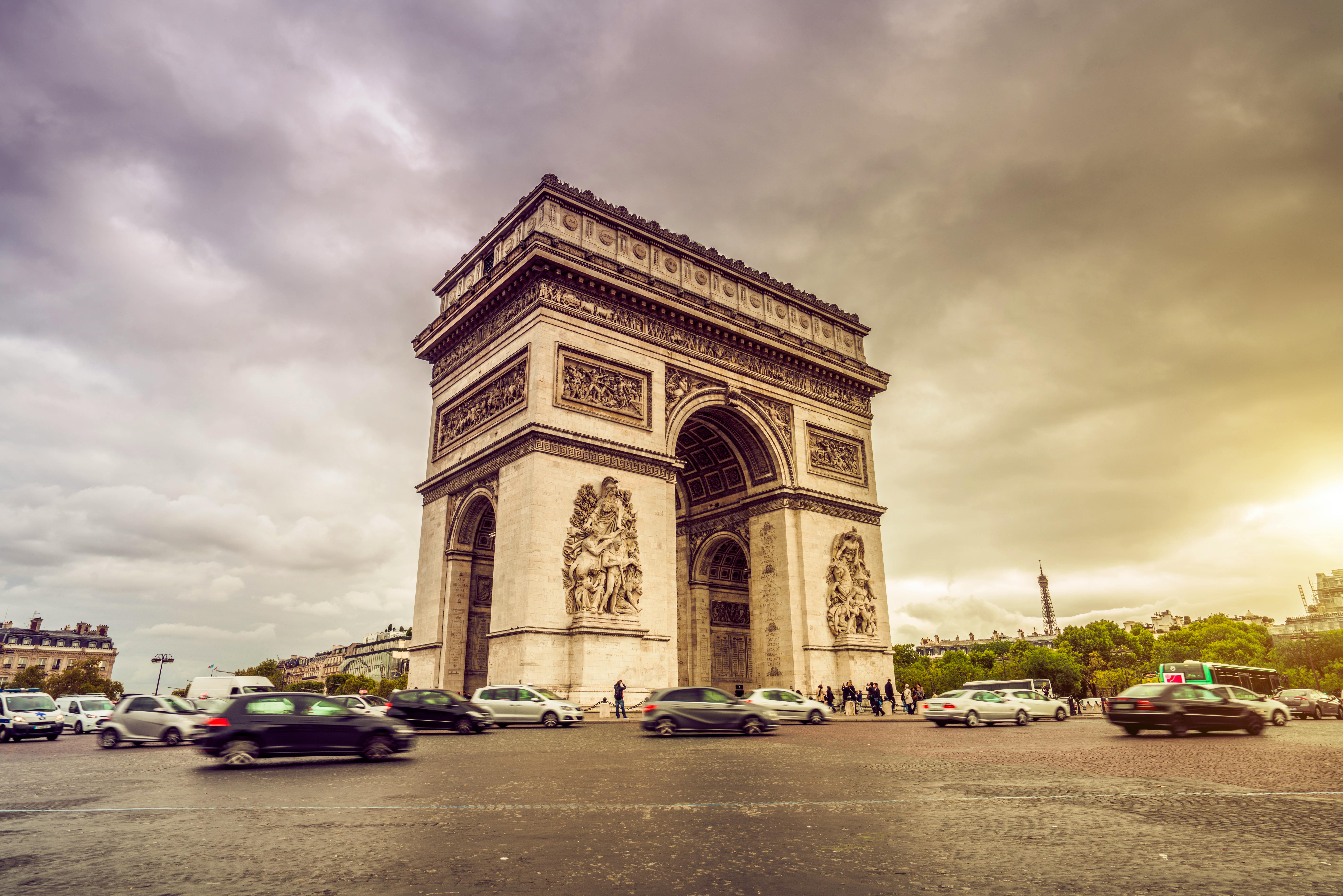 Arc de Triomphe - Paris – © David J. Engel - Fotolia