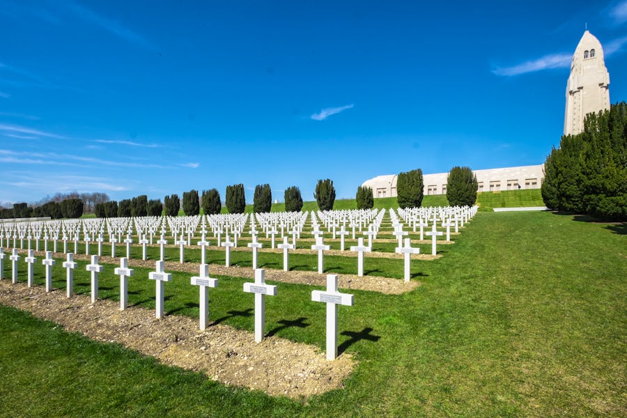 Beinhaus und Friedhof von Douaumont – © Pixabay CCO Public Domain