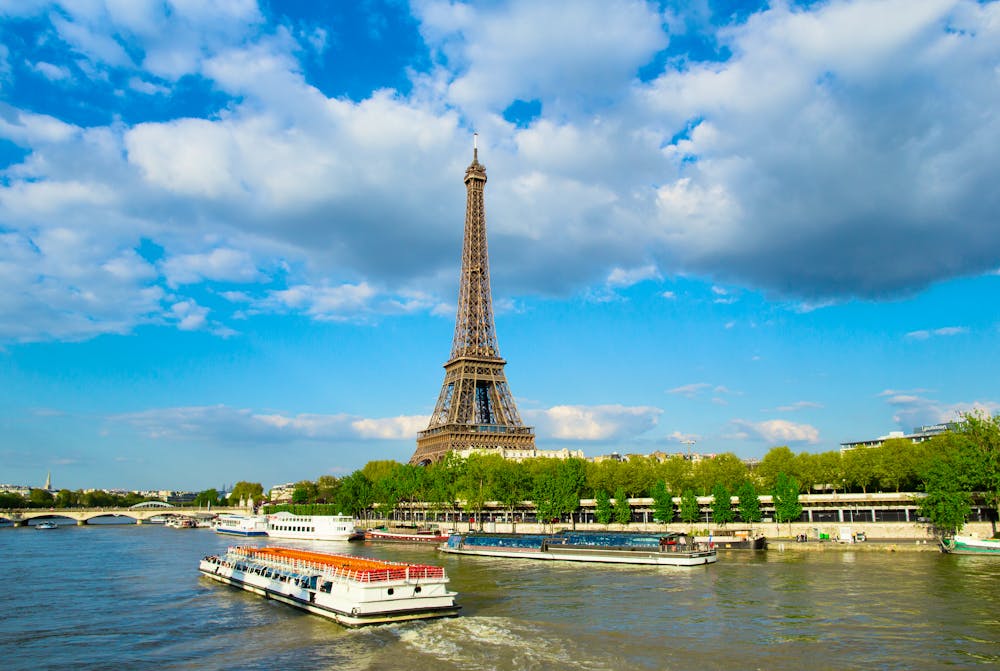 Blick auf den Eiffelturm von der Seine &ndash; &copy; Ekaterina Pokrovsky - Fotolia