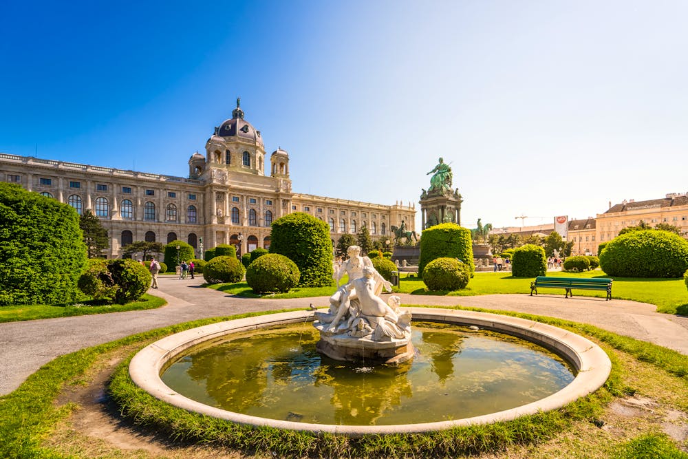 Wien - Naturhistorisches Museum &ndash; &copy; pure-life-pictures - Fotolia