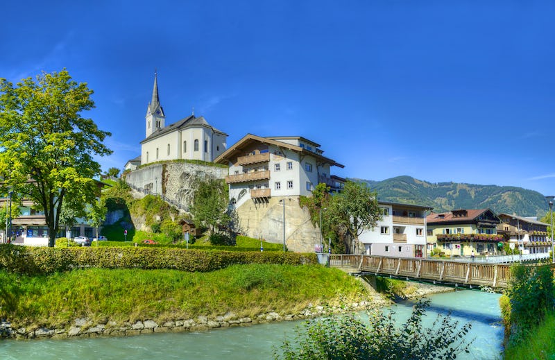 Fluss Salzach fließt durch Kaprun – © Pecold