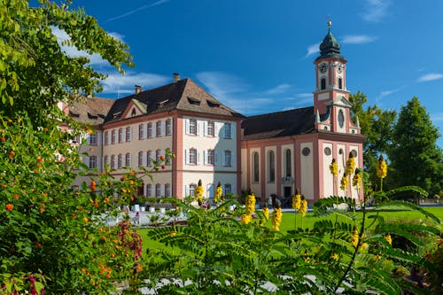 Schloss Insel Mainau &ndash; &copy; Sasa Komlen  Adobe Stock