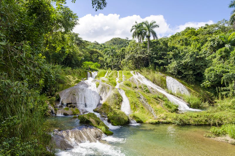 Wasserfall in der Sierra del Escambray - ©Piotr Pawinski - Adobe Stock
