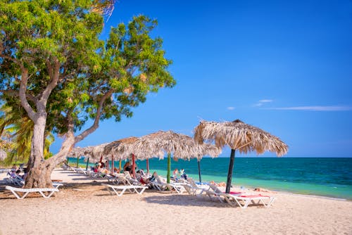 Strand an der Playa Ancon - Kuba &ndash; &copy; Delphine Poggianti - Adobe Stock