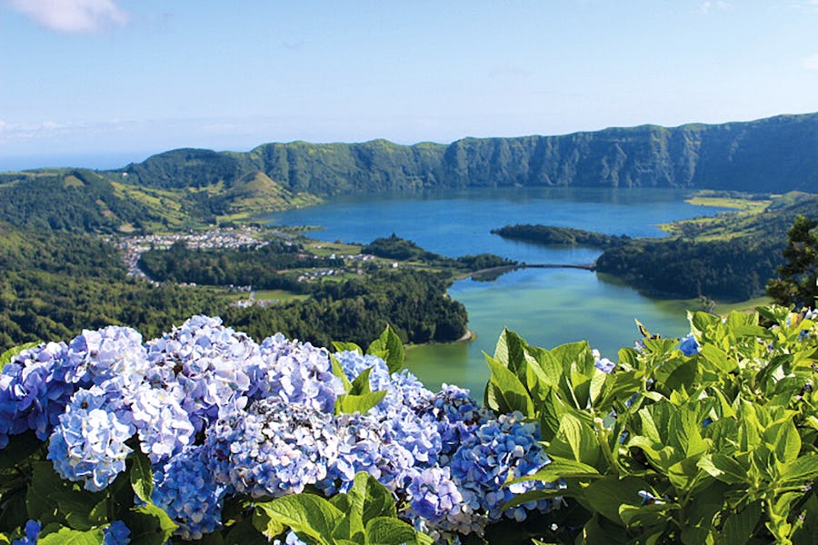 Grüner und blauer See Sao Miguel - Azoren – © Eberhardt TRAVEL