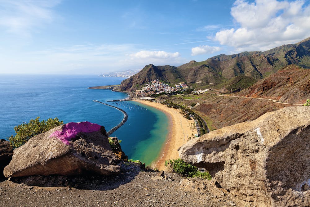 Strand Las Teresitas auf Teneriffa &ndash; &copy; SOMATUSCANI - Adobe Stock