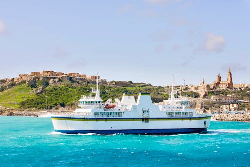 Fähre zwischen Malta und Gozo &ndash; &copy; Konstantin Aksenov - Adobe Stock