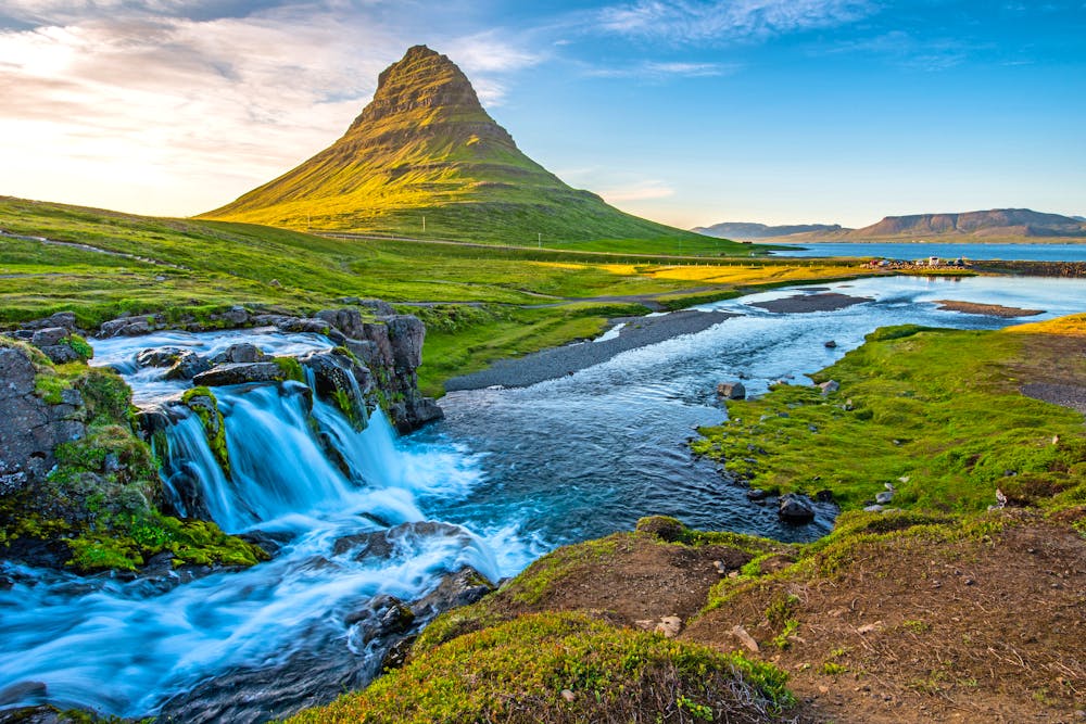 Kirkjufell &ndash; &copy; forcdan - AdobeStock