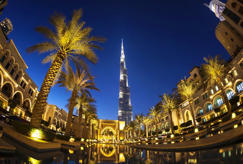 Burj Khalifa bei Nacht_Dubai - ©Andrey Bandurenko - AdobeStock