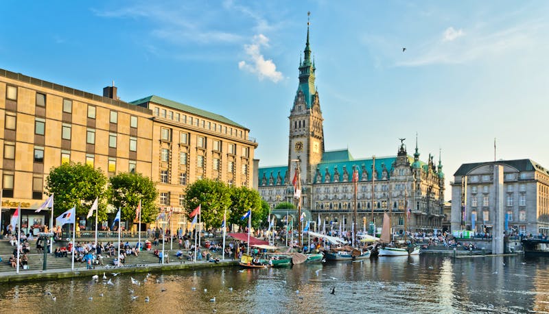 Hamburg - Rathaus - Alster - ©woloha79 - Fotolia - Adobe Stock