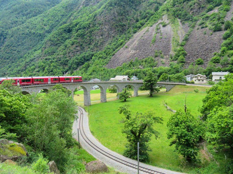 Fahrt mit dem Bernina-Express - ©Eberhardt TRAVEL - Annette Weise