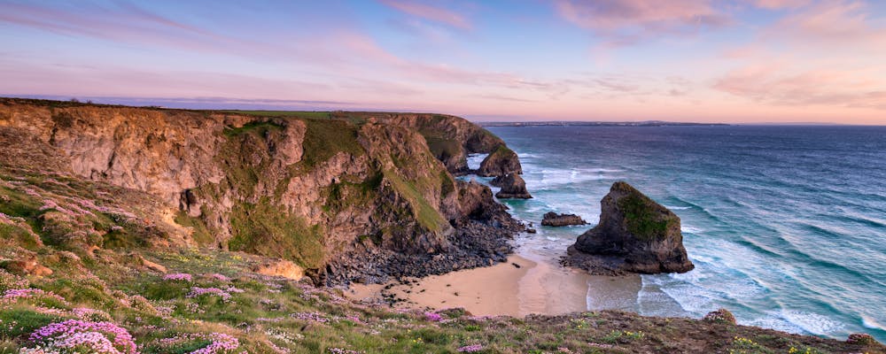Cornish Coast - Cornwall – © Helen Hotson - Adobe Stock