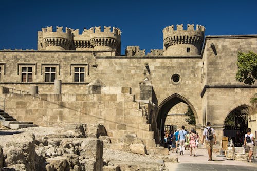 Großmeisterpalast in Rhodos Stadt &ndash; &copy; DUMRATH - Adobe Stock