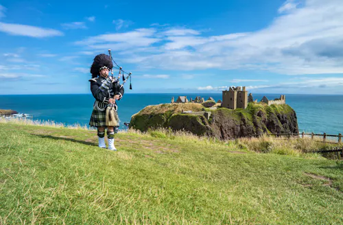 Dudelsackspieler in Schottland &ndash; &copy; Lukassek - Fotolia - Adobe Stock