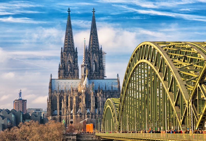 Blick auf den Kölner Dom und die Hohenzollernbrücke - ©Shchipkova Elena - AdobeStock