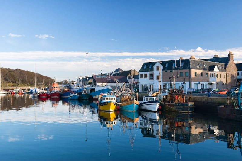 Isle of Lewis - Hafen von Stornoway - ©W. McKelvie 2005 - Adobe Stock