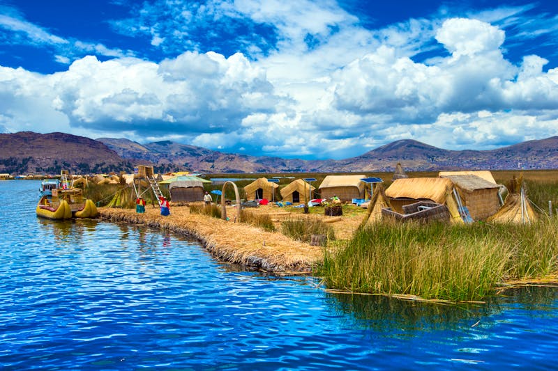 Schwimmende Insel der Uros am Titicaca See - ©Pakhnyushchyy - Fotolia
