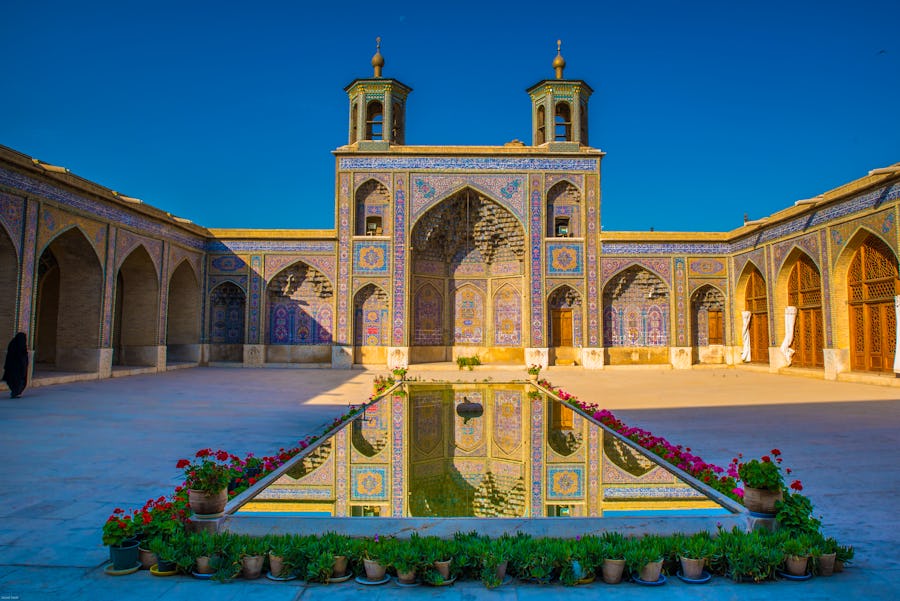 Nasir Al-Molk Moschee in Shiraz - Iran – © Lionel Taieb - Adobe Stock