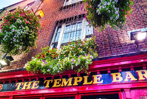 Temple Bar in Dublin &ndash; &copy; Petair - Fotolia