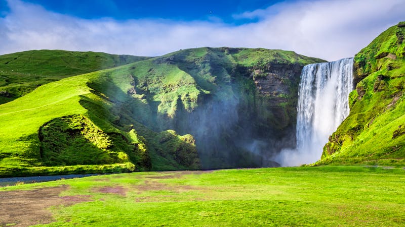 Skogafoss Island - ©Shaiith - Adobe Stock