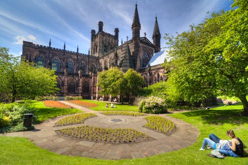 Kathedrale in Chester &ndash; &copy; 012 Carson Liu - Adobe Stock