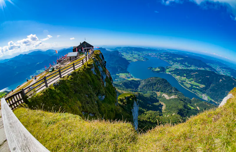 Blick vom Schafberg zum Mondsee - &copy;sarmoho - Fotolia