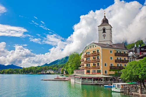 Kirche St. Wolfgang &ndash; &copy; Ekaterina Lin - Fotolia